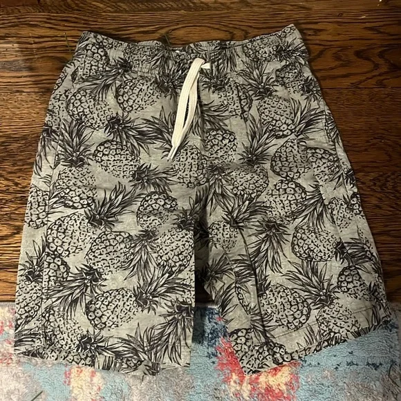 pineapple shorts old navy - Picture 1 of 1